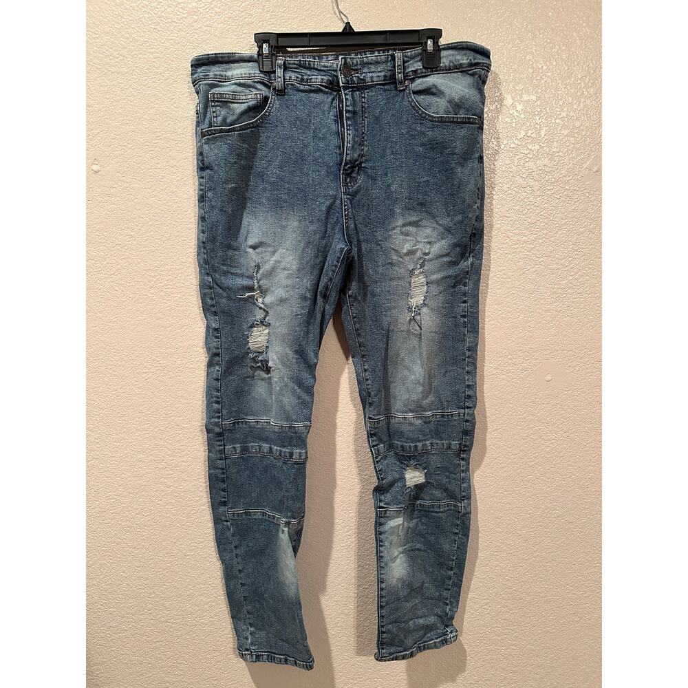 TR Tailored Recreation Distressed light wash skinny premium Jeans 38 x 32